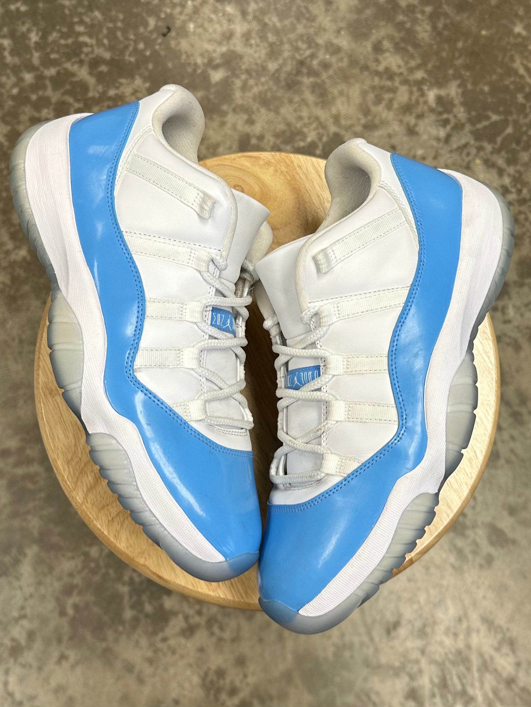 Jordan 11 Low Unc hot