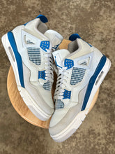 Load image into Gallery viewer, Jordan 4 Military Blue (12)
